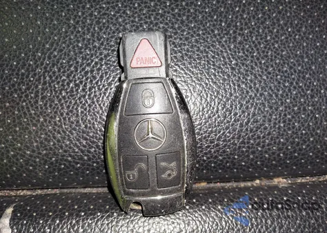 2016 Mercedes-Benz C 300 4Matic/Luxury 4Matic/Sport 4Matic from USA, damaged, VIN 55SWF4KB7GU113856